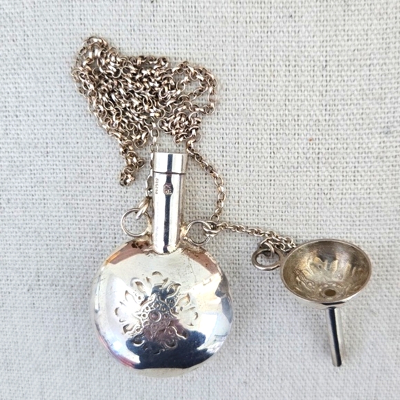Sterling Silver Perfume Flask & Funnel On Chain British Hallmarks - Picture 3 of 5